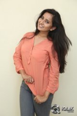 Ishika Singh at Hrudaya Kaleyam Press Meet